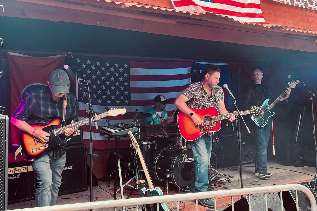 Live and Loud at The Blue Lamp with The Broken Creels